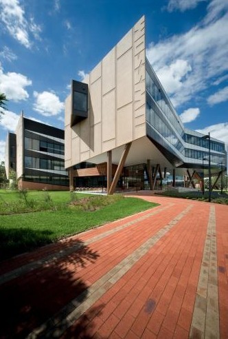 28 西悉尼大学