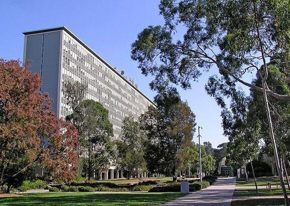 莫纳什大学 2 大学