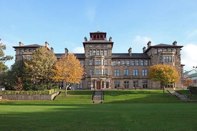 爱丁堡龙比亚大学学习条件